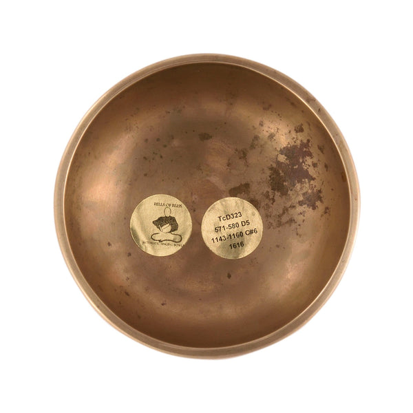Antique singing bowl Thadobati TcD323
