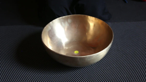 Contemporary singing bowl for massage FMF72