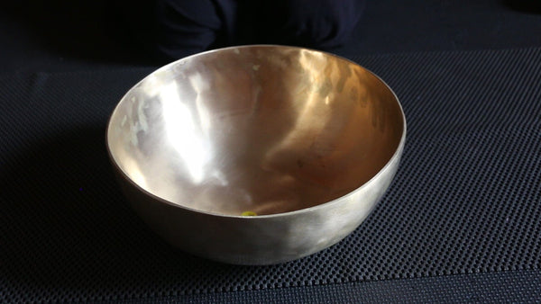 Contemporary singing bowl for massage FMF83
