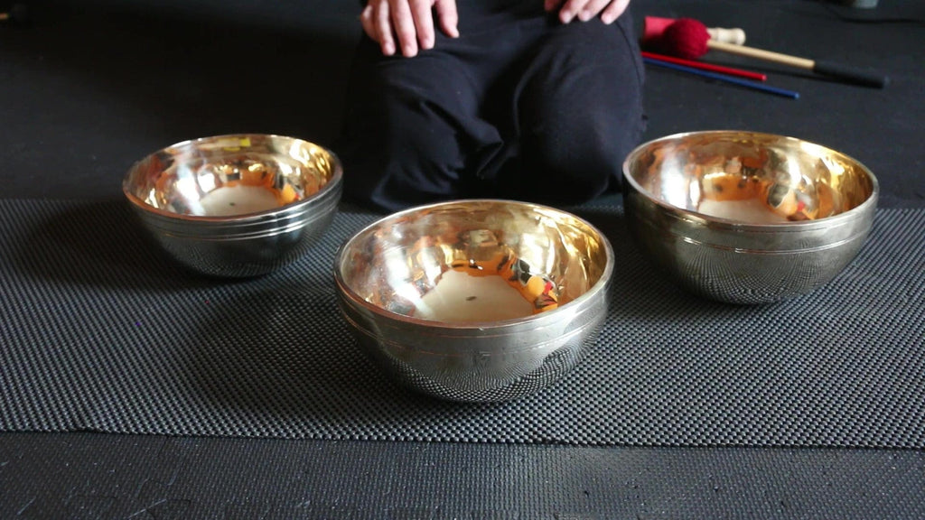 Set of singing bowls contemporary triad #20